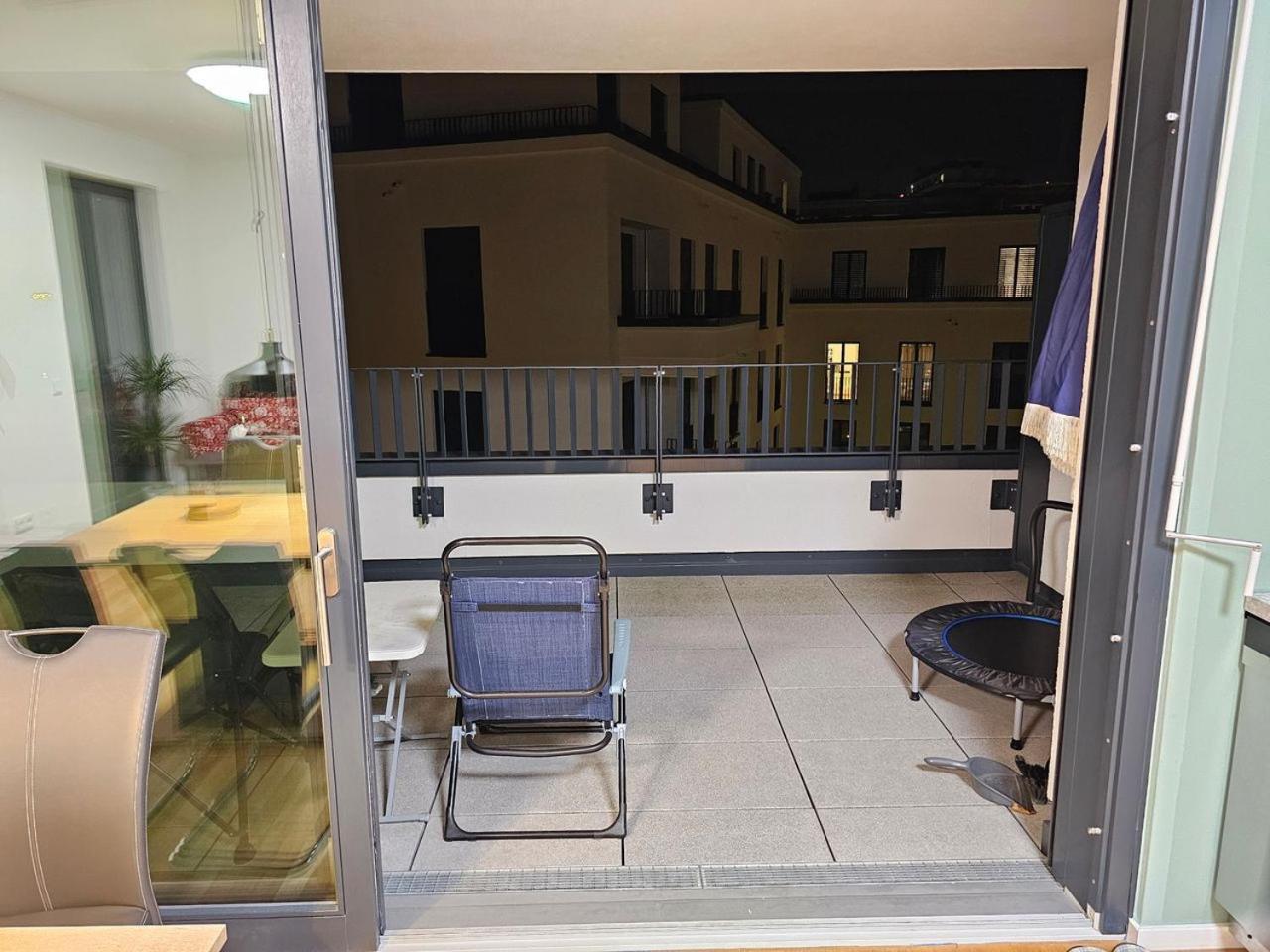 Apartment 3 2 Bathrooms 2 Toilets New Center Of Underground Parking Space Contactless Self Check-in