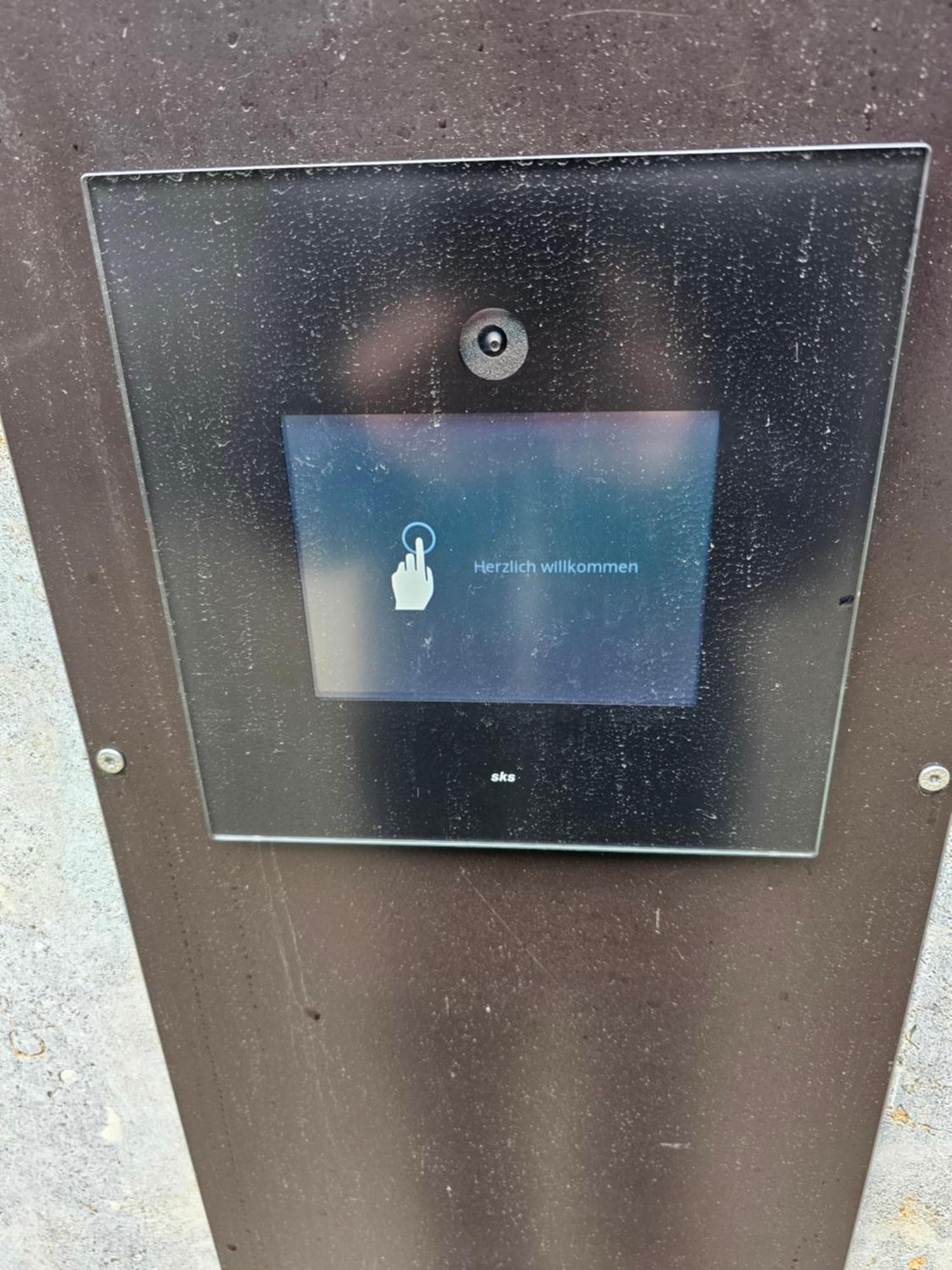 3 2 Bathrooms 2 Toilets New Center Of Underground Parking Space Contactless Self Check-in * Dusseldorf