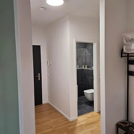 3 Rooms 2 Bathrooms 2 Toilets New Apartment Center Of Duesseldorf Underground Parking Space Contactless Self Check-In Exterior photo