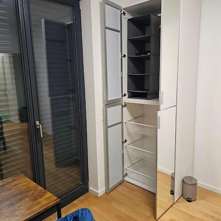 3 Rooms 2 Bathrooms 2 Toilets New Apartment Center Of Duesseldorf Underground Parking Space Contactless Self Check-In Exterior photo