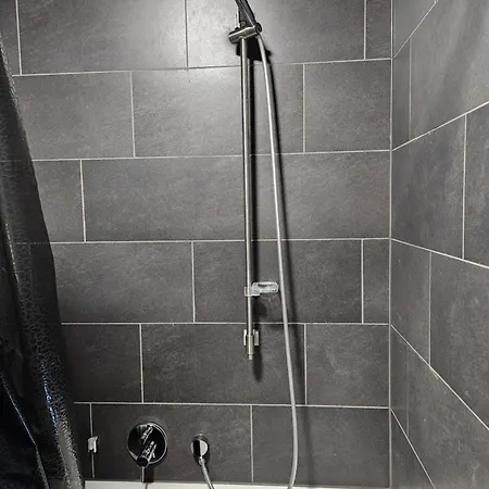 3 Rooms 2 Bathrooms 2 Toilets New Apartment Center Of Duesseldorf Underground Parking Space Contactless Self Check-In Exterior photo